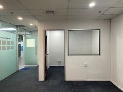 North Bridge Centre (D7), Office #617577461